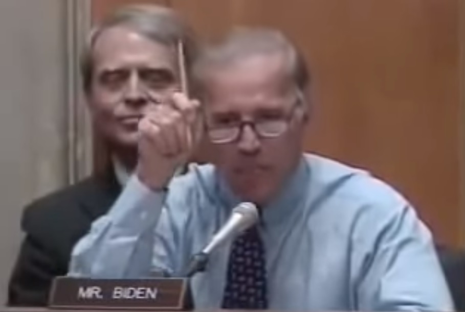 VIDEO/ Serbët e krahasojnë me Hitlerin: Kur Biden kërkonte të bombardohej Beogradi VIDEO/ Serbët e krahasojnë me Hitlerin: Kur Biden kërkonte të bombardohej Beogradi