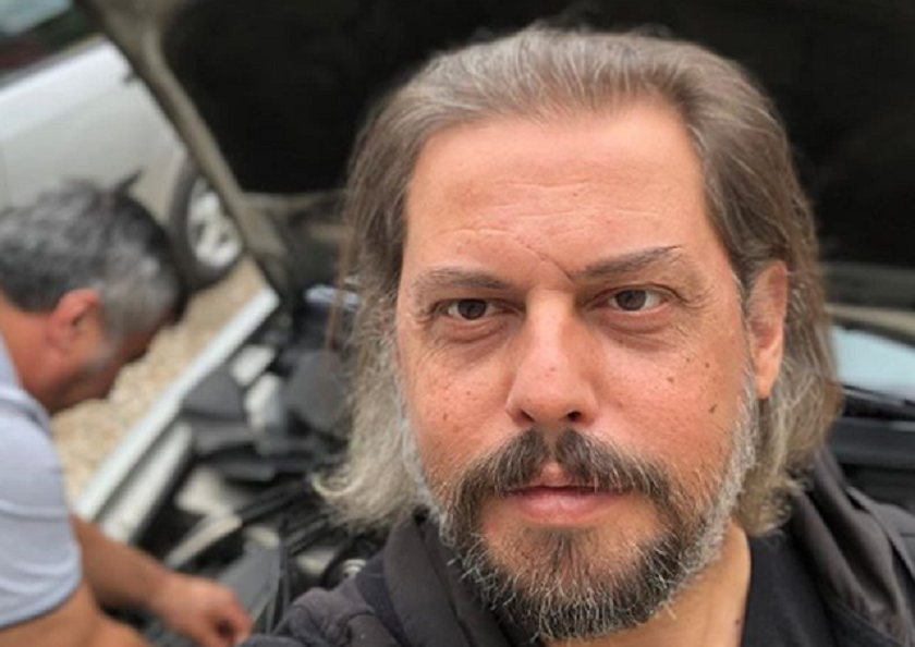 Elton Deda tregon vështirësitë që po hasin artistët prej Covid: Është një asfiksi Elton Deda tregon vështirësitë që po hasin artistët prej Covid: Është një asfiksi