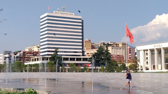 Pas “Hilton”, pandemia mbyll edhe hotel “Tirana International”, ikona e akomodimit në kryeqytet Pas “Hilton”, pandemia mbyll edhe hotel “Tirana International”, ikona e akomodimit në kryeqytet