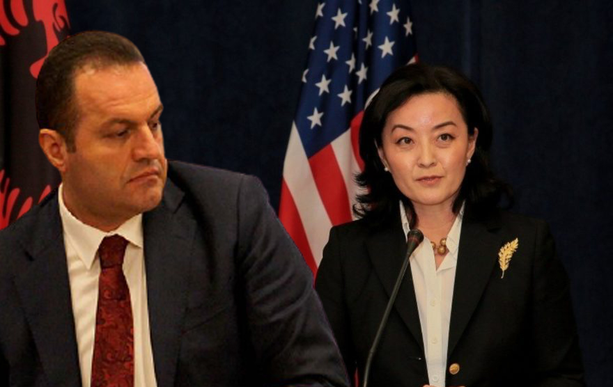 Yuri Kim reagon për heqjen e sekuestros së pronave të Adriatik Llallës: Mos harroni që SHBA ia ka hequr vizën Yuri Kim reagon për heqjen e sekuestros së pronave të Adriatik Llallës: Mos harroni që SHBA ia ka hequr vizën