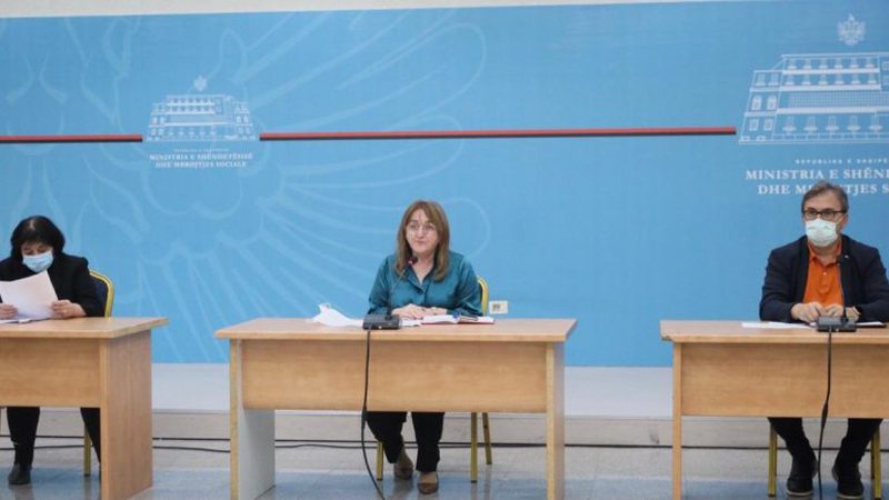 Komiteti i ekspertëve izolon vendin, asnjë në rrugë pas kësaj ore: Ja oraret që duhet të futeni në karantinë Komiteti i ekspertëve izolon vendin, asnjë në rrugë pas kësaj ore: Ja oraret që duhet të futeni në karantinë