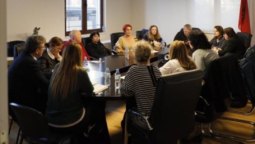 Komiteti i ekspertëve del në konferencë urgjente për pandeminë dhe masat anti-covid