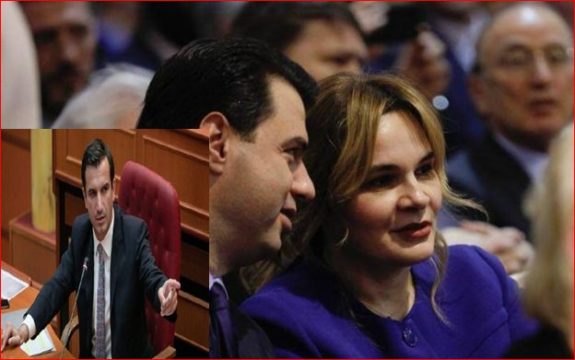 Luli dhe Mona si Robert Çamçakizi, dy familjet më pasanike të Shqipërisë nuk strehuan një njeri