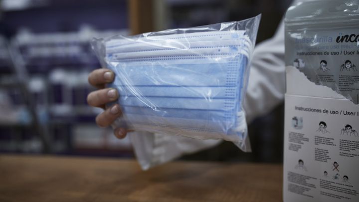 Eksperti tregon se kur do të mund ta heqim maskën Eksperti tregon se kur do të mund ta heqim maskën