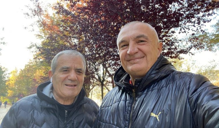 Bilushi i Metës publikon listën e vërejtjeve të presidentit lidhur me protestën Bilushi i Metës publikon listën e vërejtjeve të presidentit lidhur me protestën