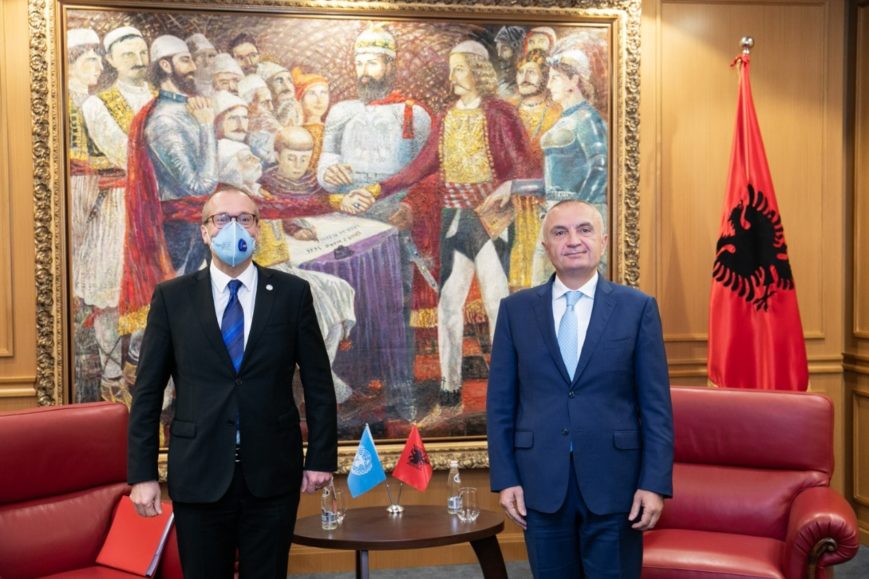 Meta i del kundër deklaratës së Drejtorit Rajonal të OBSH-së dhe tenton të nxij Shqipërinë: Situata me Covid ka dal jashtë kontrolli Meta i del kundër deklaratës së Drejtorit Rajonal të OBSH-së dhe tenton të nxij Shqipërinë: Situata me Covid ka dal jashtë kontrolli