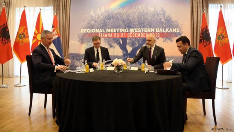 Kosova “thyen akullin” me Serbinë… i bashkohet mini-Shengenit Ballkanik Kosova “thyen akullin” me Serbinë… i bashkohet mini-Shengenit Ballkanik