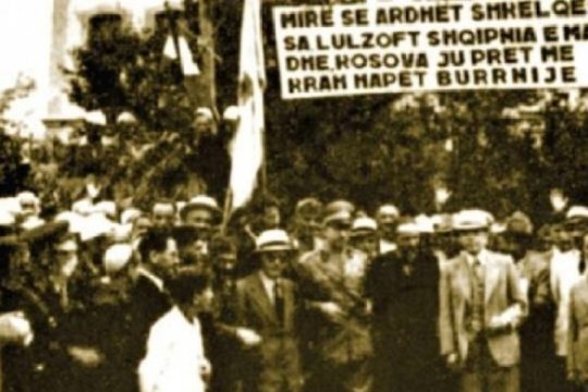 “Shqipëria e Madhe” në vitin 1941: Si u kthye Kosova “në gjinin e Nanës pas 30 viteve robnije sllave”