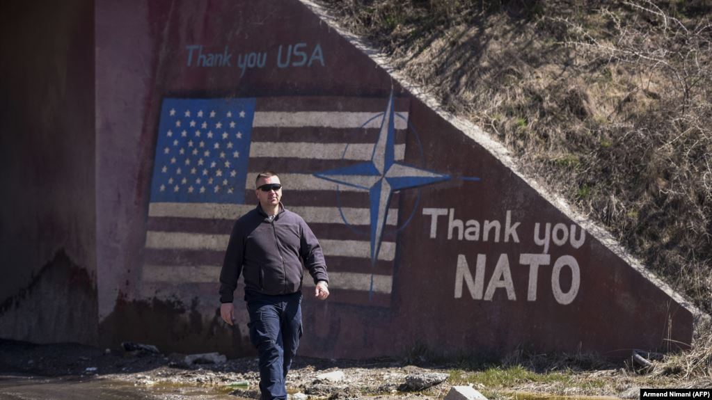 “Konflikt i ngrirë me Kosovën”… reagon ashpër NATO për deklaratën kërcënuese të Vuçiç “Konflikt i ngrirë me Kosovën”… reagon ashpër NATO për deklaratën kërcënuese të Vuçiç