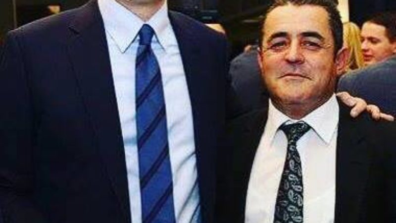 Zot ruaje PD nga nebilat publik! Aktivisti i PD bën “zbulimin” e madh: Komunistët e SHBA po ndjekin modelin e Shqipërisë për të manipuluar zgjedhjet, ju tregoj prapaskenat pas kurrizit të Trump Zot ruaje PD nga nebilat publik! Aktivisti i PD bën “zbulimin” e madh: Komunistët e SHBA po ndjekin modelin e Shqipërisë për të manipuluar zgjedhjet, ju tregoj prapaskenat pas kurrizit të Trump