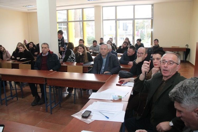 VIDEO/ Dy gafa në një ditë, Basha ngatërron datën e zgjedhjeve, i “shtyn” me 25 qershor, tallet Peza: 25 prill o Lul! Prill! Të mbeti ora më 2017 VIDEO/ Dy gafa në një ditë, Basha ngatërron datën e zgjedhjeve, i “shtyn” me 25 qershor, tallet Peza: 25 prill o Lul! Prill! Të mbeti ora më 2017