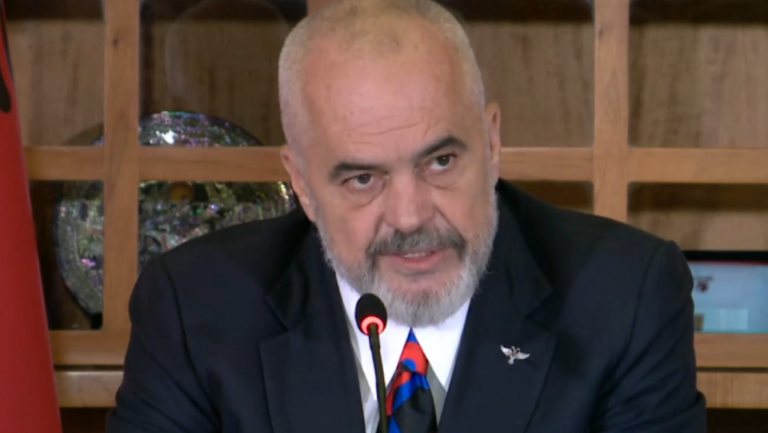 Planin ia kemi çuar dhe “Baba Xhikës”! Rama ironizon Metën: I ka ngelur veç kostumi i presidentit! Likja di si të ndajë dëshmorët… në mjeshtra sporti dhe ustallarë votash Planin ia kemi çuar dhe “Baba Xhikës”! Rama ironizon Metën: I ka ngelur veç kostumi i presidentit! Likja di si të ndajë dëshmorët… në mjeshtra sporti dhe ustallarë votash