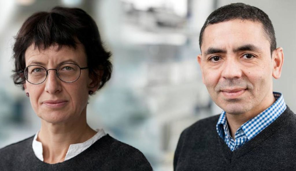 HISTERIA/ “Turqit që shpëtuan botën”, apo “greku që drejton Pfizer-in”: Rivalitet greko-turk për vaksinën anti- Covid HISTERIA/ “Turqit që shpëtuan botën”, apo “greku që drejton Pfizer-in”: Rivalitet greko-turk për vaksinën anti- Covid