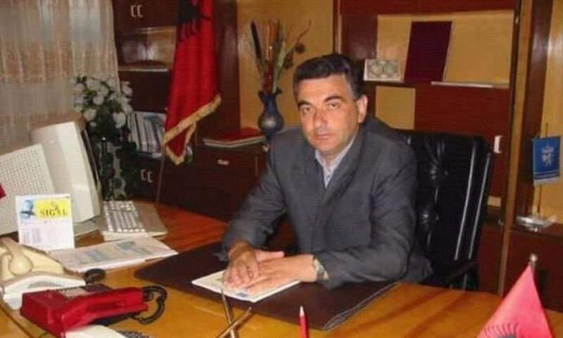 Një tjetër lajmi trishtë për bluzat e bardha, humb betejën me Covid mjeku Shaqir Shehu Një tjetër lajmi trishtë për bluzat e bardha, humb betejën me Covid mjeku Shaqir Shehu