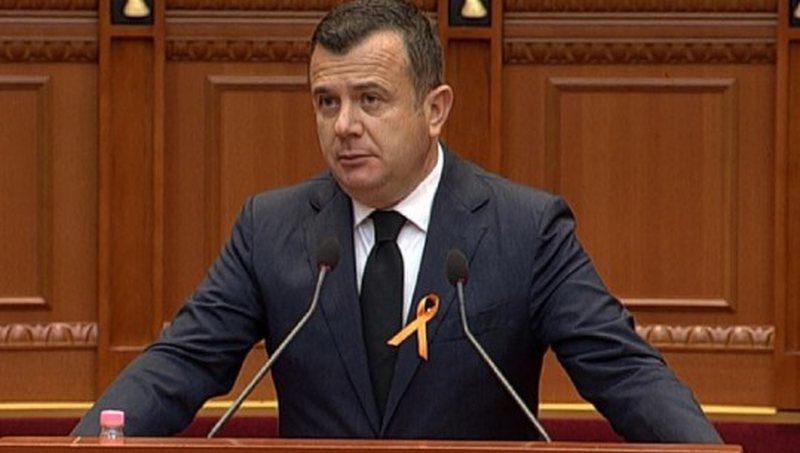 Tërmeti dhe pandemia, Balla ngre tonet në Kuvend: Ky është një turp që Lulit nuk do t’i harrohet kurrë Tërmeti dhe pandemia, Balla ngre tonet në Kuvend: Ky është një turp që Lulit nuk do t’i harrohet kurrë