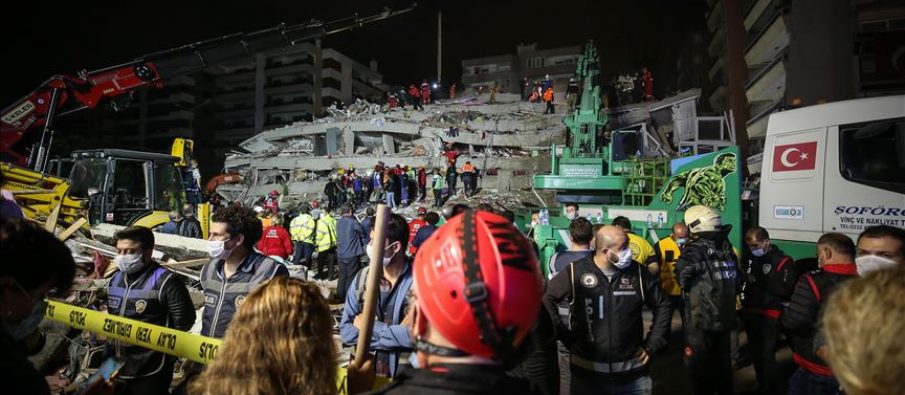 Edhe tre shqiptarë humbin jetën nga tërmeti i fuqishëm në Turqi