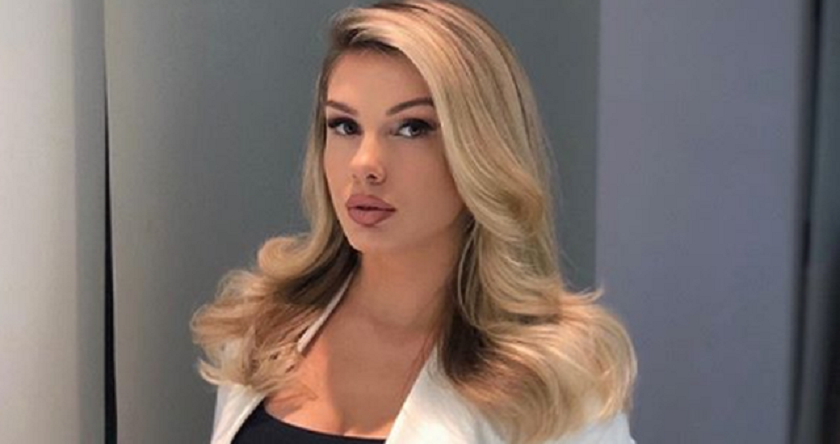 “Zemra e tij nuk e përballoi dot”, Viola Spiro flet për herë të parë për humbjen e babait nga koronavirusi “Zemra e tij nuk e përballoi dot”, Viola Spiro flet për herë të parë për humbjen e babait nga koronavirusi