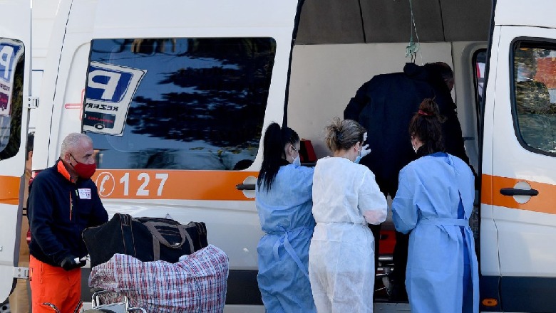 Mjeku Stroni këshillon të bëni kujdes: Nëse një familjar i juaji e kalon keq Covid, edhe ju prireni gjithashtu