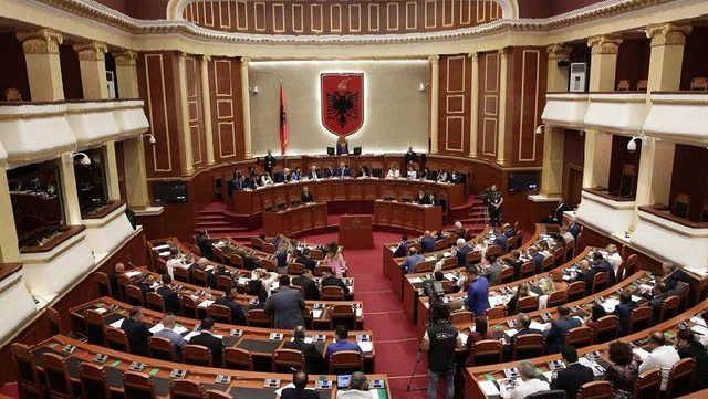 Qeveria merr vendimin, ja sa do të rritet paga minimale nga 1 janari 2021