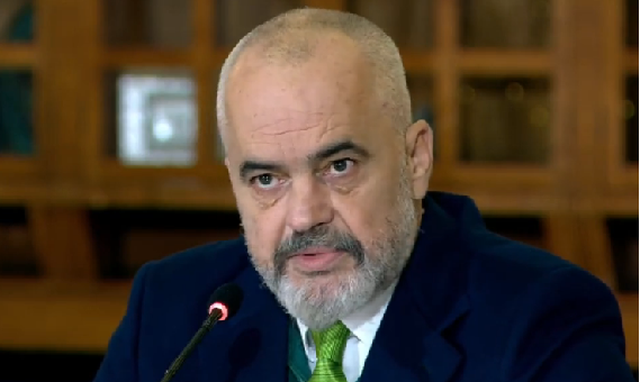 Nga pjata prej argjendi te maskat prej ari, këto janë dhuratat më ‘të pazkonta’ që ka marrë Rama si kryeministër