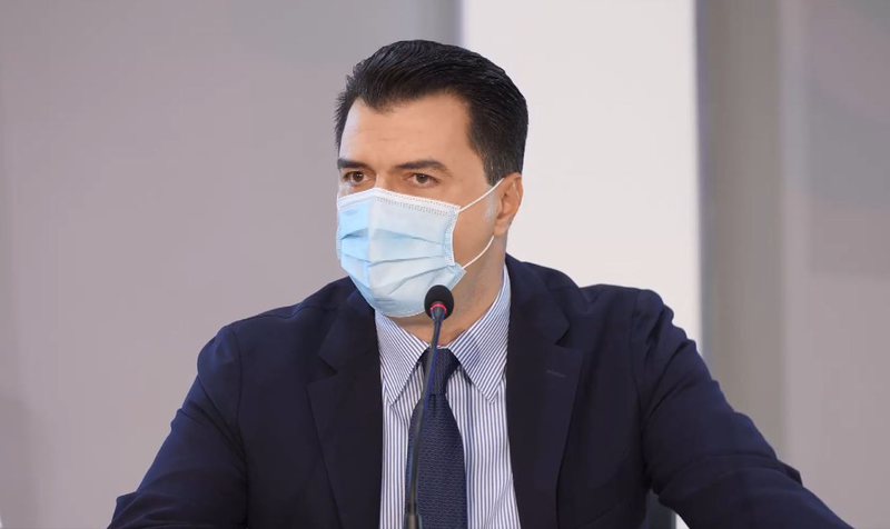 Basha “hap thesin” e premtimeve: Kur PD të vijë në pushtet do iu ofrojmë 200 mijë lekë kompanive për çdo punonjës që rikthen në punë, do rimbursojmë ilaçet dhe rrisim rrogat