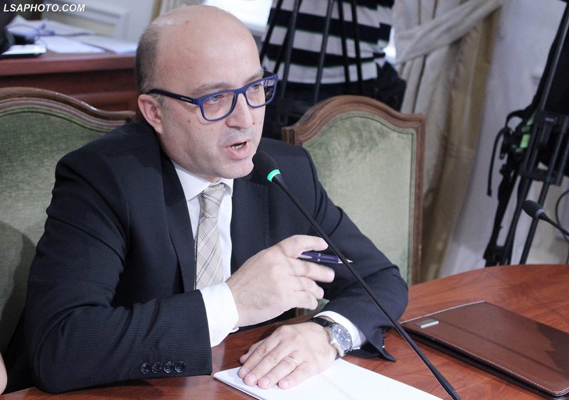 Gjyqtarët e prokurorët batërdi me abuzimet para futjes në veting, Artur Metani konfirmon 840 dosje korruptive, zbardhet raporti Gjyqtarët e prokurorët batërdi me abuzimet para futjes në veting, Artur Metani konfirmon 840 dosje korruptive, zbardhet raporti