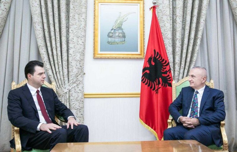 Krisen raportet Basha-Meta, kreu i PD refuzon të negociojë për strategjinë e zgjedhjeve dhe qeverinë e re, presidenti shton presionet Krisen raportet Basha-Meta, kreu i PD refuzon të negociojë për strategjinë e zgjedhjeve dhe qeverinë e re, presidenti shton presionet