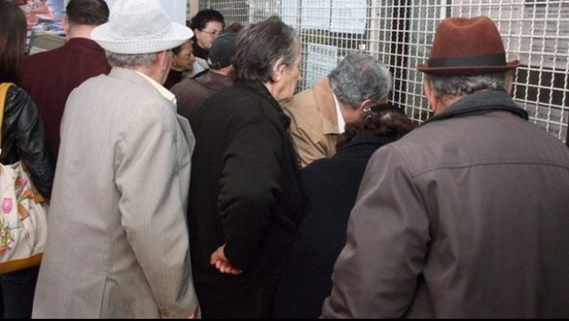 Merret vendimi, ja kategoritë e pensionistëve që përfitojnë 5 mijë lekë shpërblim, 10 mijë lekë për punonjësit e transportit Merret vendimi, ja kategoritë e pensionistëve që përfitojnë 5 mijë lekë shpërblim, 10 mijë lekë për punonjësit e transportit