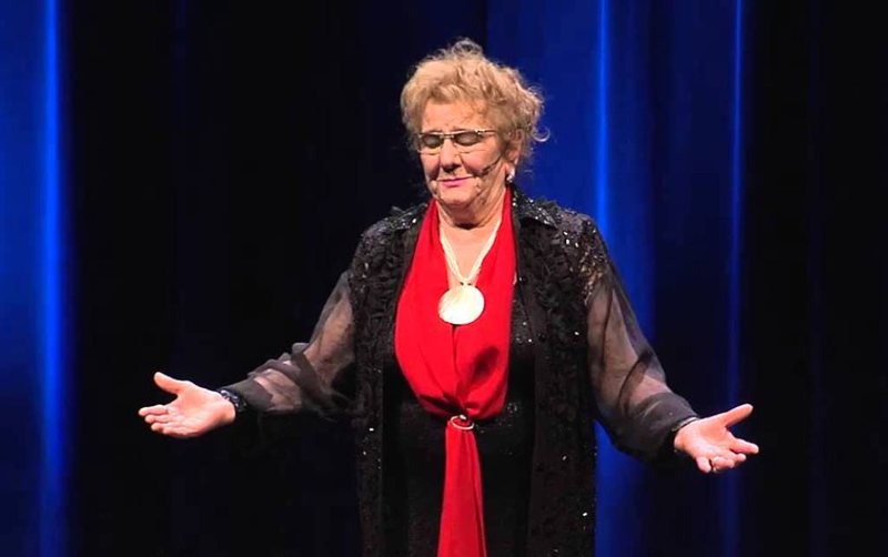 U rritëm me rolet e saj të papërsëritshëm, a merrni dot me mend sa vjeç mbush sot ikona e kinematografisë shqiptare, Tinka Kurti?