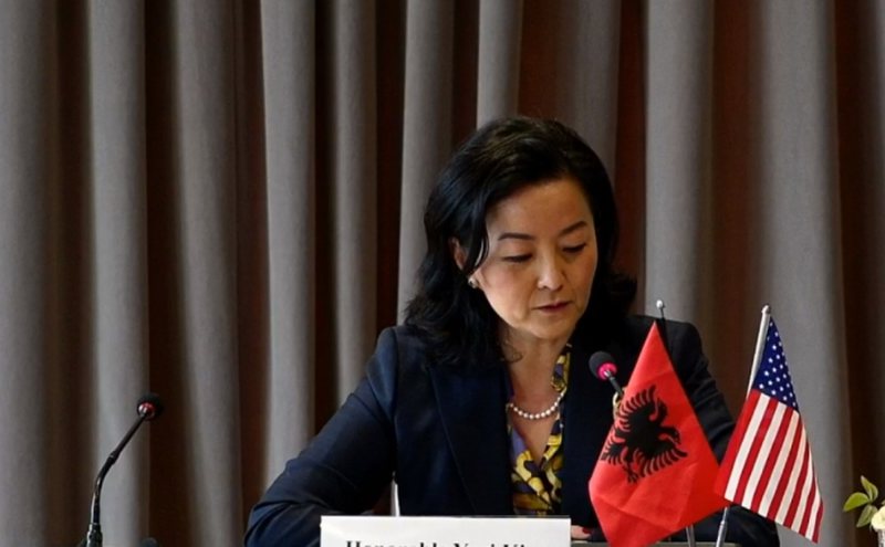 Ambasadorja Kim goditje kritikëve: Reforma në drejtësi do të vazhdojë, nuk duhet të ketë asnjë vonesë me Kushtetuesen