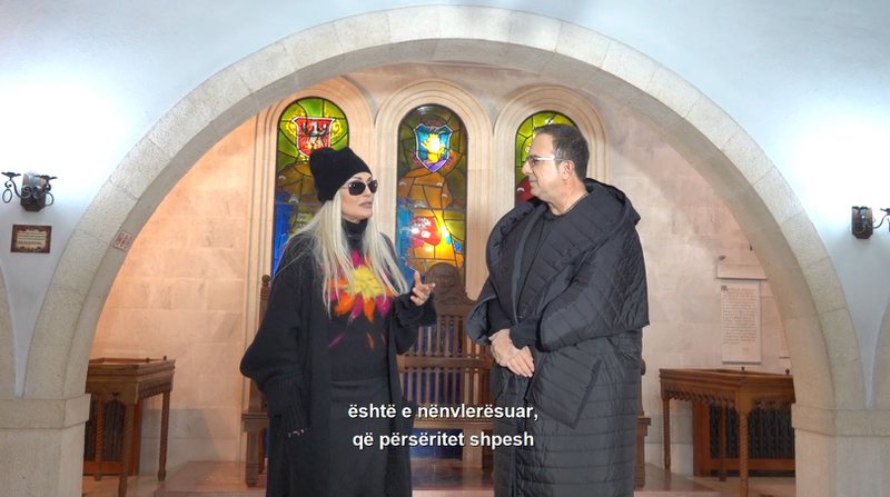 Rrëfehet këngëtarja e famshme Anna Oxa, tregon historinë e vërtetë të jetës së saj dhe i lë të gjithë pa fjalë Rrëfehet këngëtarja e famshme Anna Oxa, tregon historinë e vërtetë të jetës së saj dhe i lë të gjithë pa fjalë