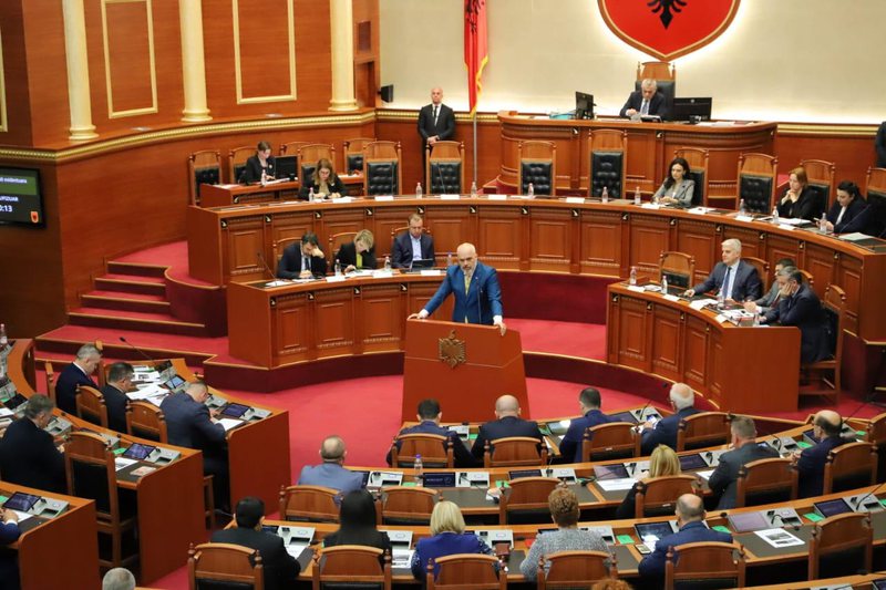 Parlamenti plotëson vakancat në institucione: Zgjidhen sot kreu i ILDKP, anëtarët e BSH, RTSH dhe AMF, tjetër ndërhyrje në Kodin Penal Parlamenti plotëson vakancat në institucione: Zgjidhen sot kreu i ILDKP, anëtarët e BSH, RTSH dhe AMF, tjetër ndërhyrje në Kodin Penal