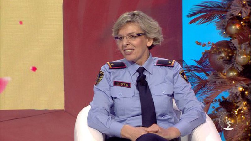 Komandantja e policisë përfundon në gjendje kome, rrëfen ngjarjen që i rrezikoi jetën: Kisha 17 të qepura në kokë!