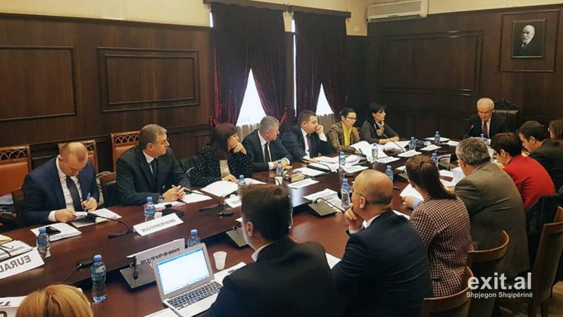 Zbulohen debatet në KED për Zhaklina Peton dhe lëvizjet e politikës!Tusha si ushtare pa mandat valë letërkëmbimesh me presidentin Zbulohen debatet në KED për Zhaklina Peton dhe lëvizjet e politikës!Tusha si ushtare pa mandat valë letërkëmbimesh me presidentin