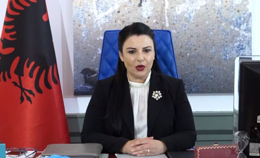 “Të gjitha trarët që ndodhen në Itali, ndajnë Firencen nga Roma”?! Balluku i përgjigjet Osmanit: S’është trau për të na ndarë ne me Kosovën, shqiptarët do paguajnë lekë dhe në Milot-Fier “Të gjitha trarët që ndodhen në Itali, ndajnë Firencen nga Roma”?! Balluku i përgjigjet Osmanit: S’është trau për të na ndarë ne me Kosovën, shqiptarët do paguajnë lekë dhe në Milot-Fier