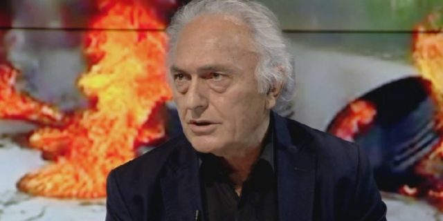 Frrok Çupi bën një sqarim të gjatë për Arkimedin: Stresi, biri i Sali Lushajt që vidhte pula dhe u bë v.rasësi personal i Berishës Frrok Çupi bën një sqarim të gjatë për Arkimedin: Stresi, biri i Sali Lushajt që vidhte pula dhe u bë v.rasësi personal i Berishës