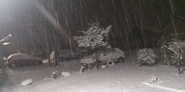 Kosova mbulohet nga dëbora (Foto + Video) Kosova mbulohet nga dëbora (Foto + Video)