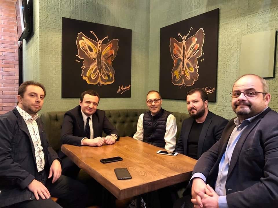 Dritan Hila i përgjigjet Boiken Abazit: Ju vetëvendosësit jeni bërë si ata që përgjonin çiftet nga Liqeni Dritan Hila i përgjigjet Boiken Abazit: Ju vetëvendosësit jeni bërë si ata që përgjonin çiftet nga Liqeni