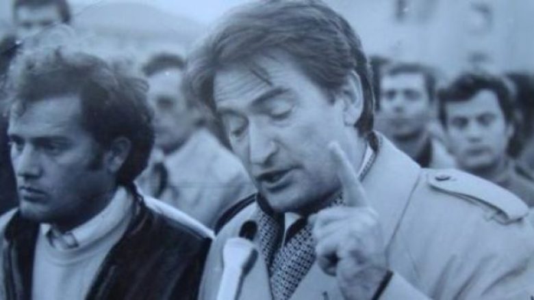 VIDEO/ Fjalimi i “demokomunistit” Sali Berisha më 8 dhjetor 1990: Faleminderit shoku Ramiz Alia VIDEO/ Fjalimi i “demokomunistit” Sali Berisha më 8 dhjetor 1990: Faleminderit shoku Ramiz Alia