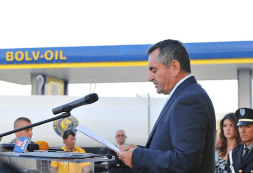 “Benzinë me ujë dhe çmim të lartë…”, denoncimi tronditës i qytetarit si u mashtrua nga kompania “BOLV OIL” me karburantin