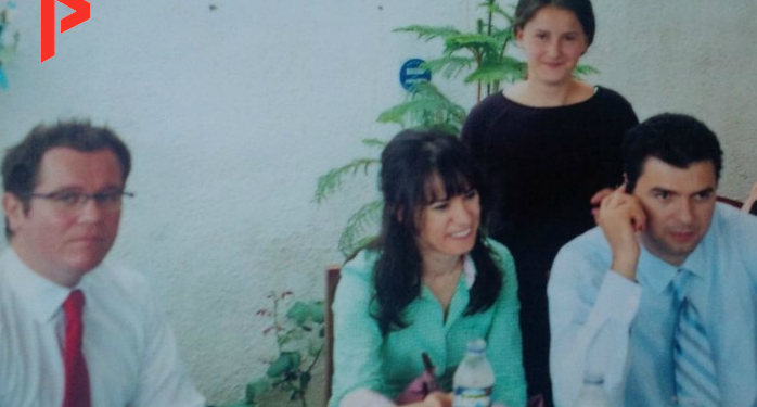 Si i u dogj në makinë njeriu që zbuloi grupin e Berishës për hetimin e UÇK-së, dëshmoi edhe për kapjen e politikanëve shqiptarë nga UDB-ja Si i u dogj në makinë njeriu që zbuloi grupin e Berishës për hetimin e UÇK-së, dëshmoi edhe për kapjen e politikanëve shqiptarë nga UDB-ja