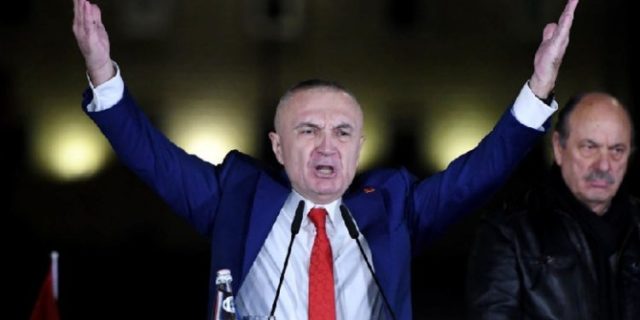 Ilir Meta i ekzaltuar: Doli fjala ime, nuk hapen negociatat! Më 25 prill, referendum për rrëzimin e tiranisë