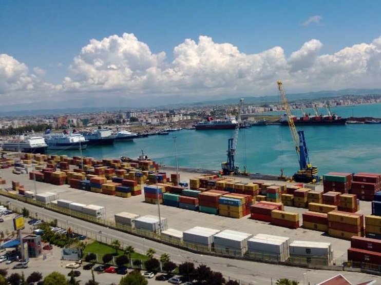 Porti i Durrësit do të kthehet në port turistik, investim 2 miliard euro Porti i Durrësit do të kthehet në port turistik, investim 2 miliard euro