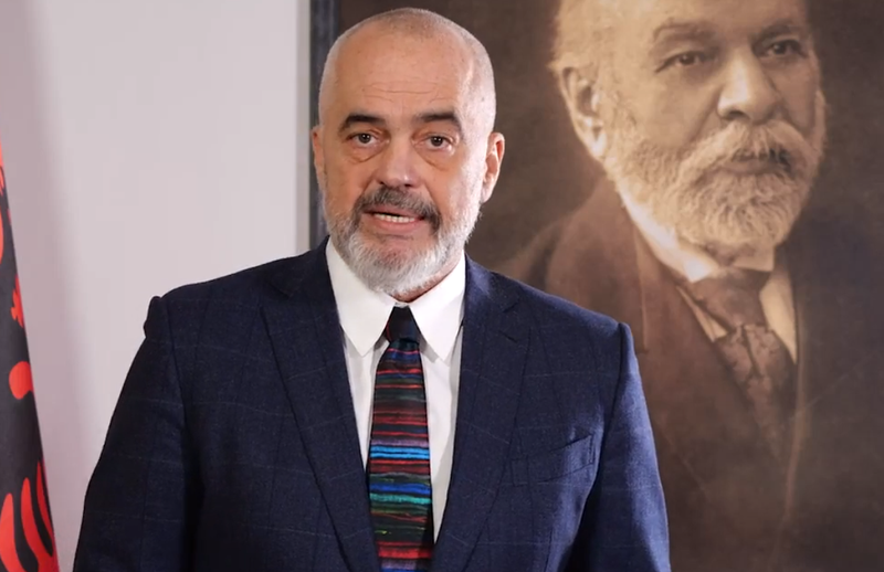 Pas shpifjeve se gjoja Greqia ka miratuar shtyrjen e kufirt detar Rama nxjerr dokumentin e vitit 1990 dhe deklaron: Vija ndarëse do të vendoset me gjyq. Kjo gjë nuk mund të ndodhë Pas shpifjeve se gjoja Greqia ka miratuar shtyrjen e kufirt detar Rama nxjerr dokumentin e vitit 1990 dhe deklaron: Vija ndarëse do të vendoset me gjyq. Kjo gjë nuk mund të ndodhë