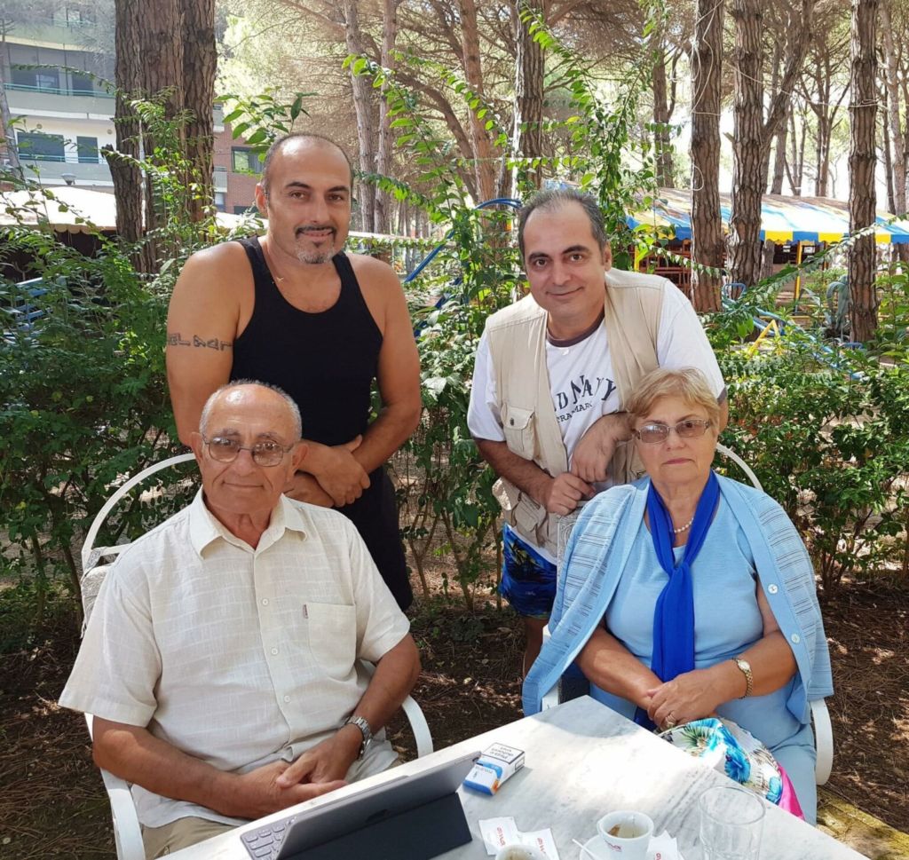 Nuk besonte Covid dhe bënte thirrje të mos mbahej maskë, Altin Goxhajt i vdes babai nga virusi