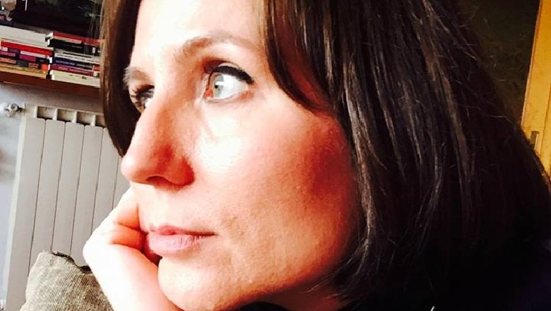 Shteti paralel rreth spitaleve, gjykatave, burgjeve Shteti paralel rreth spitaleve, gjykatave, burgjeve