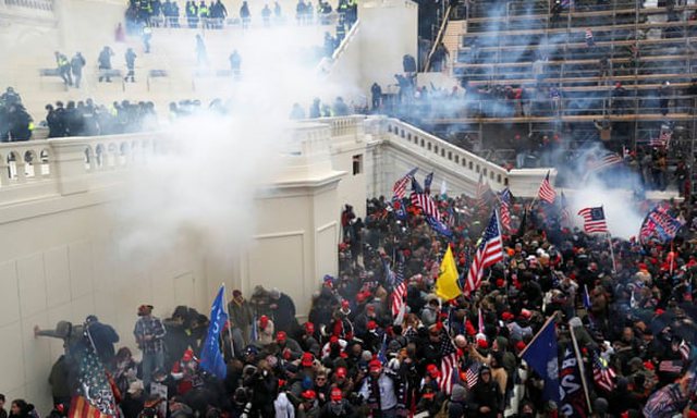 Me revoltën ndaj Kapitolit, Trumpistët janë bërë de facto një parti e tretë Me revoltën ndaj Kapitolit, Trumpistët janë bërë de facto një parti e tretë