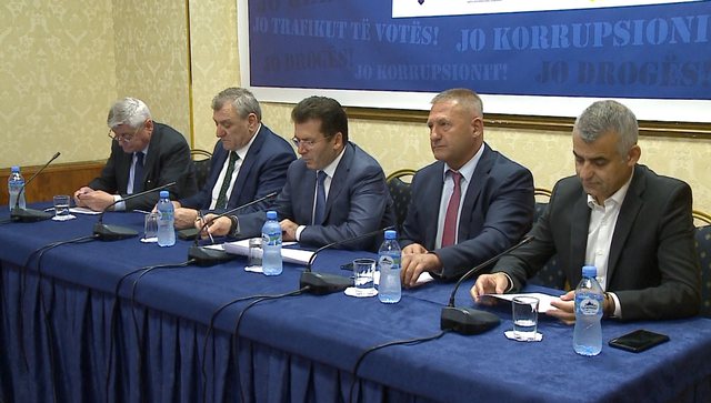 ‘Çdo moment që kalon në dëmin tonë!’, aleatët e Bashës mblidhen në Durrës, i japin paralajmërimin e fortë kryedemokratit ‘Çdo moment që kalon në dëmin tonë!’, aleatët e Bashës mblidhen në Durrës, i japin paralajmërimin e fortë kryedemokratit