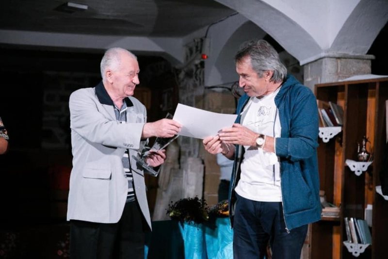 Regjisori dhe aktori Mevlan Shanaj rrënqeth me fjalët pas ndarjes nga jeta të Dhimitër Orgockës: Ohhh pse ky lajm sot?!