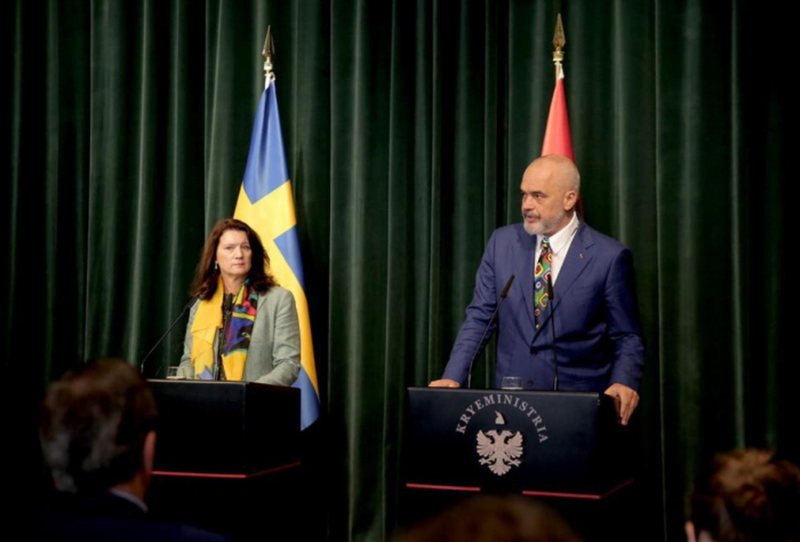 Mori kryesinë e OSBE, ministrja e Jashtme Ann Linde falenderon publikisht Ramën dhe i dërgon mesazhin special: Adaptove një lidership të ri ekzekutiv Mori kryesinë e OSBE, ministrja e Jashtme Ann Linde falenderon publikisht Ramën dhe i dërgon mesazhin special: Adaptove një lidership të ri ekzekutiv